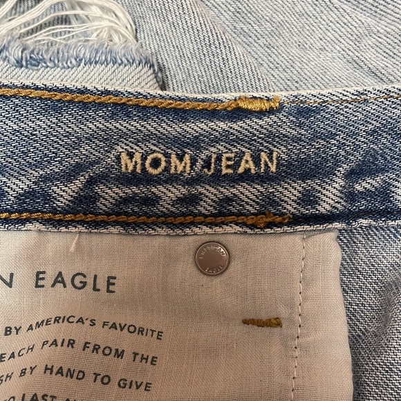 American Eagle mom jeans - Picture 3 of 4